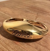 GUCCI ダブルフィンガーリング ゴールド スクリプトロゴ Mサイズ（金・貴金属）の商品画像 - 査定依頼日：2026年5月22日 - 最高査定価格：30,000円