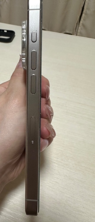 iPhone15pro 128G楽天モバイル（スマホ）の商品画像 - 査定依頼日：2025年10月15日 - 最高査定価格：96,000円