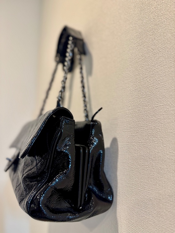 ブラックキルティングパテントレザーリッツフラップバッグ（ブランドバッグ）の商品画像 - 査定依頼日：2025年12月7日 - 最高査定価格：220,000円