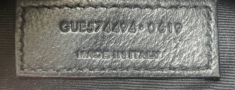 イブサンローラン  （ブランドバッグ）の商品画像 - 査定依頼日：2025年6月12日 - 最高査定価格：40,000円