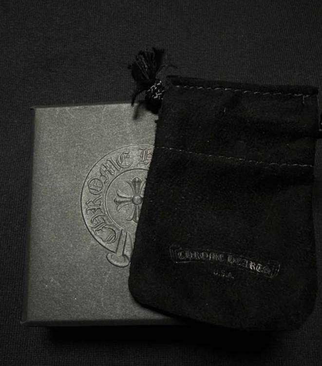 Chrome Hearts BS Fleur Charm "Silver"（古着・ファッション）の商品画像 - 査定依頼日：2026年3月30日 - 最高査定価格：110,000円