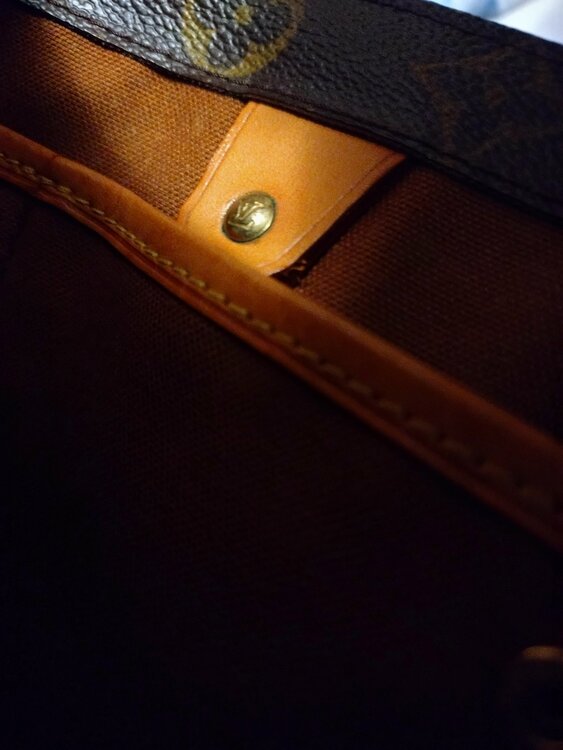 ヴァヴァンPM（ブランドバッグ）の商品画像 - 査定依頼日：2025年12月19日 - 最高査定価格：130,000円