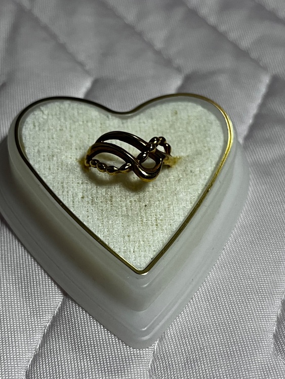 Ｋ18リング（金・貴金属）の商品画像 - 査定依頼日：2025年6月15日 - 最高査定価格：30,000円