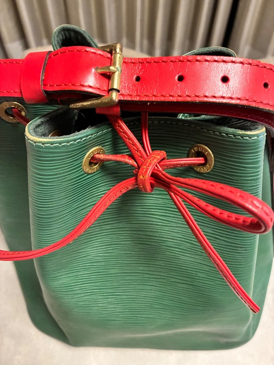 ルイヴィトン エピ （ブランドバッグ）の商品画像 - 査定依頼日：2026年1月10日 - 最高査定価格：40,000円