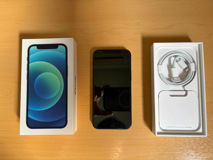 A2398　ブルー（スマホ）の商品画像 - 査定依頼日：2026年3月16日 - 最高査定価格：20,000円