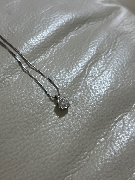 ダイヤモンドネックレス（宝石）の商品画像 - 査定依頼日：2025年4月22日 - 最高査定価格：100,000円