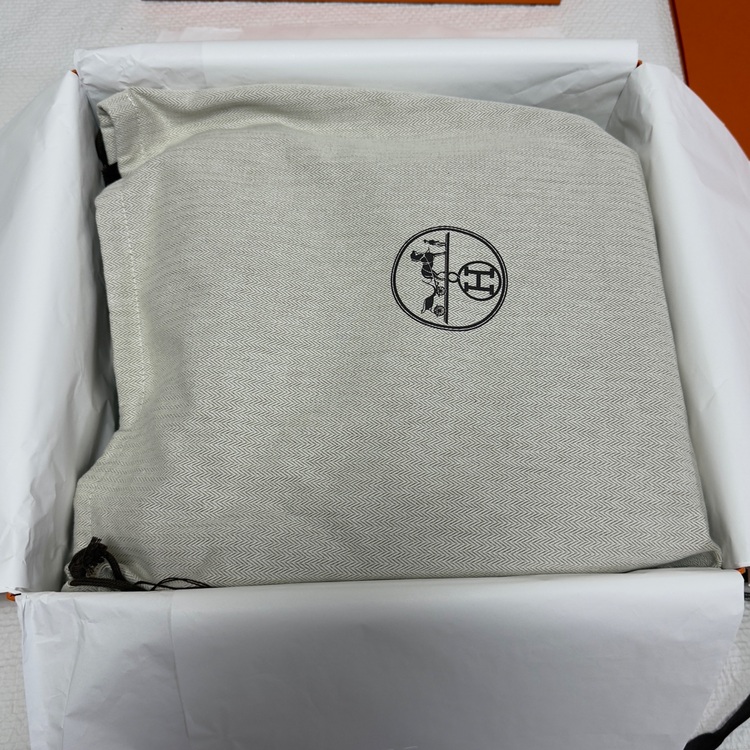 エルメス リンディ （ブランドバッグ）の商品画像 - 査定依頼日：2025年6月5日 - 最高査定価格：1,450,000円