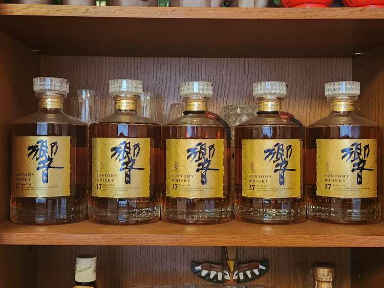 ウイスキー サントリー響 （お酒）の商品画像 - 査定依頼日：2025年3月2日 - 最高査定価格：330,000円