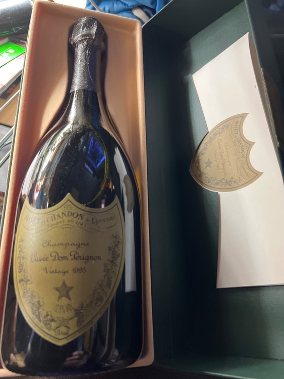 シャンパン ドン・ペリニヨン （お酒）の商品画像 - 査定依頼日：2026年1月22日 - 最高査定価格：28,000円