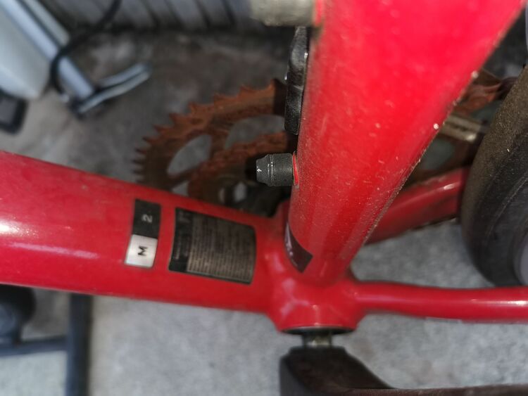 GIANT  CONTEND2（自転車）の商品画像 - 査定依頼日：2025年10月12日 - 最高査定価格：10,000円