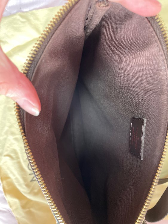 ショルダー（ブランドバッグ）の商品画像 - 査定依頼日：2022年8月21日 - 最高査定価格：65,000円