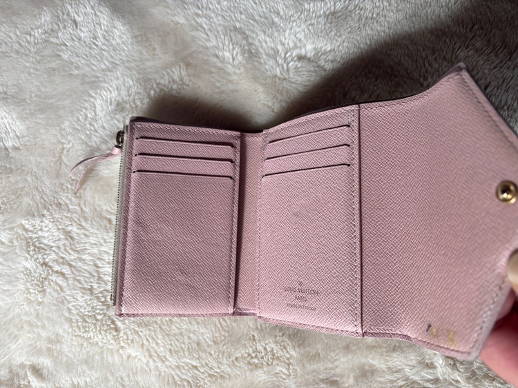 ルイヴィトン ダミエアズール ヴィクトリーヌ 三つ折り財布（ブランド財布・小物）の商品画像 - 査定依頼日：2026年4月8日 - 最高査定価格：20,000円