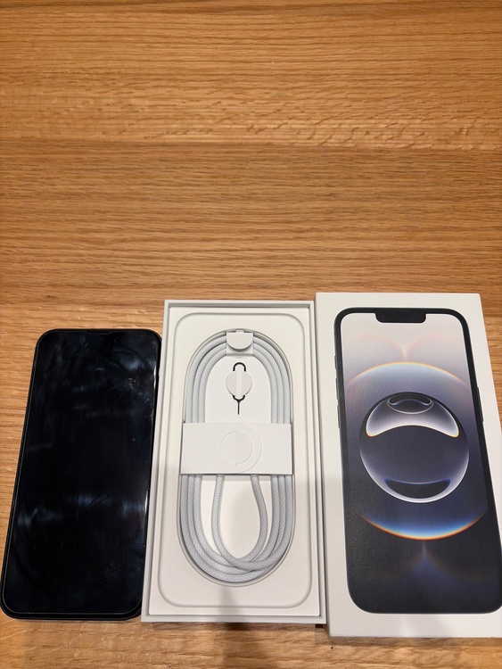 iPhone 16e 128GB docomo（スマホ）の商品画像 - 査定依頼日：2026年2月16日 - 最高査定価格：69,000円