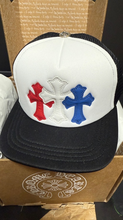 CHROME HEARTS オンライン限定 クロスパッチ トラッカーキャップ（古着・ファッション）の商品画像 - 査定依頼日：2025年12月14日 - 最高査定価格：65,000円