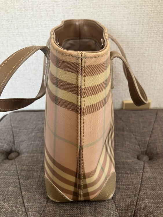 ピンクチェック　トートバック（ブランドバッグ）の商品画像 - 査定依頼日：2025年4月29日 - 最高査定価格：20,000円