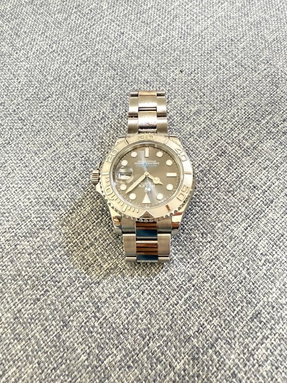 ロレックス ヨットマスター 116622か126622（高級時計）の商品画像 - 査定依頼日：2025年8月28日 - 最高査定価格：2,180,000円