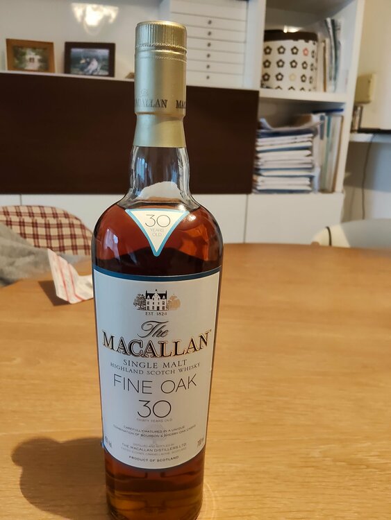 マッカラン30年（お酒）の商品画像 - 査定依頼日：2026年4月4日 - 最高査定価格：140,000円