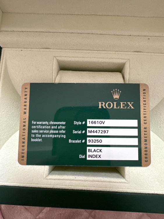 ロレックス サブマリーナー 16610Lv（高級時計）の商品画像 - 査定依頼日：2025年9月23日 - 最高査定価格：2,000,000円