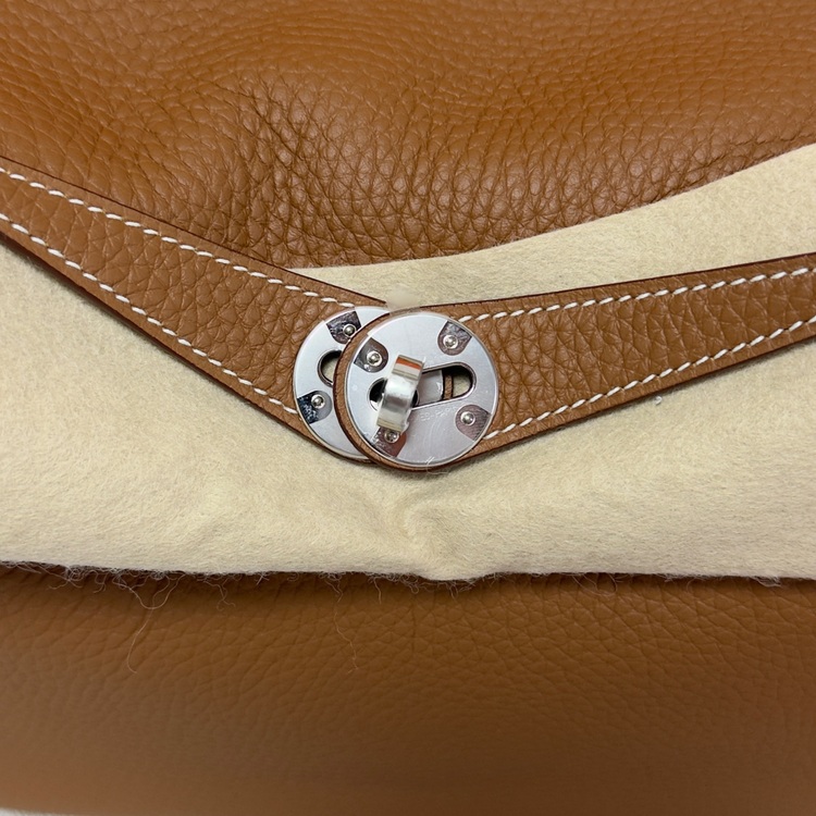 リンディ26（ブランドバッグ）の商品画像 - 査定依頼日：2025年6月5日 - 最高査定価格：1,400,000円