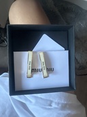 ミュウミュウ  （ブランドバッグ）の商品画像 - 査定依頼日：2025年9月16日 - 最高査定価格：40,000円