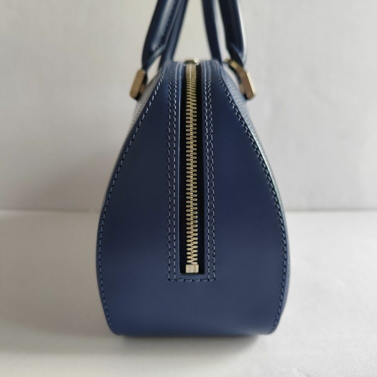 ルイヴィトン エピ （ブランドバッグ）の商品画像 - 査定依頼日：2025年8月12日 - 最高査定価格：70,000円