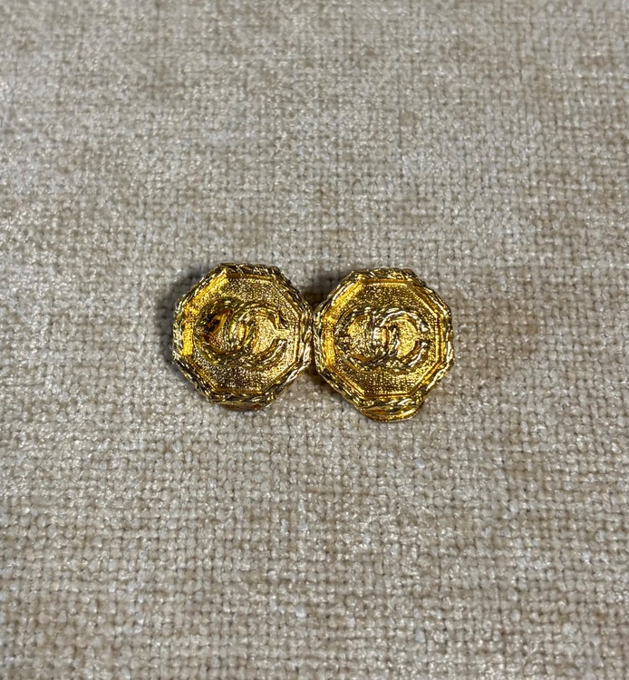 シャネル、イヤリング（金・貴金属）の商品画像 - 査定依頼日：2026年9月28日 - 最高査定価格：100,000円
