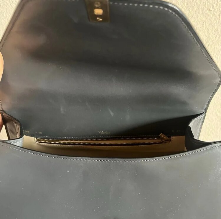 イジィデ（ブランドバッグ）の商品画像 - 査定依頼日：2025年2月22日 - 最高査定価格：100,000円