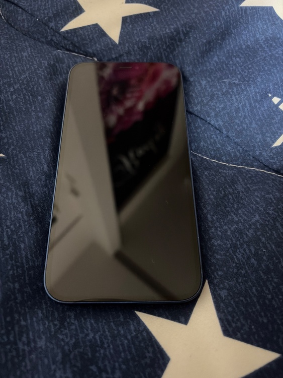 iPhone iPhone 12 128GB au（スマホ）の商品画像 - 査定依頼日：2026年10月17日 - 最高査定価格：23,000円