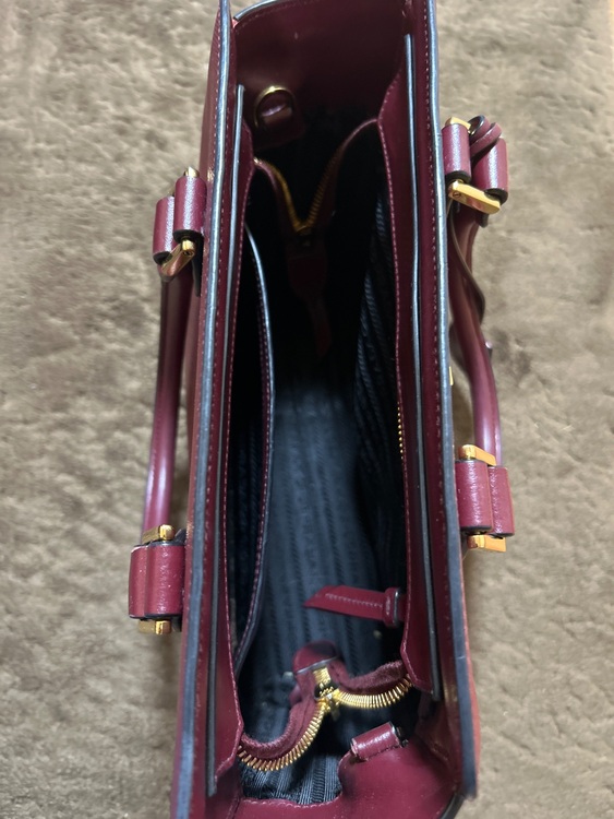 プラダ  （ブランドバッグ）の商品画像 - 査定依頼日：2025年11月12日 - 最高査定価格：110,000円