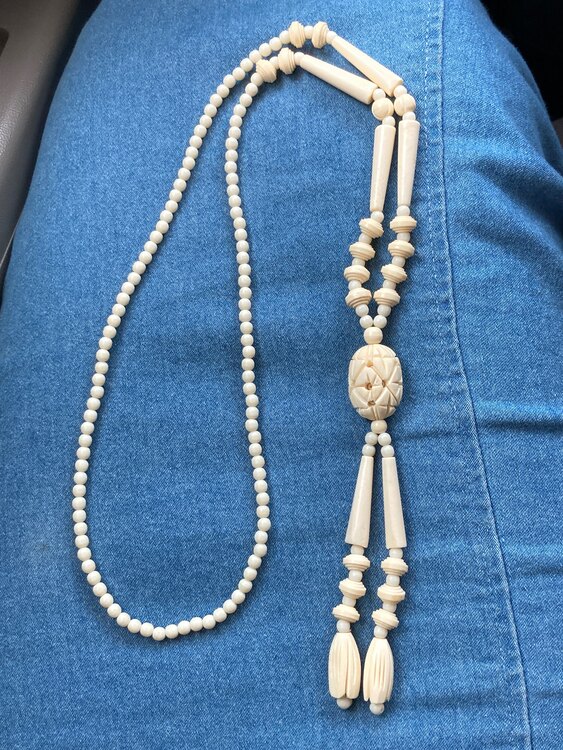 象牙ネックレス（美術品・骨董品）の商品画像 - 査定依頼日：2025年4月5日 - 最高査定価格：2,000円