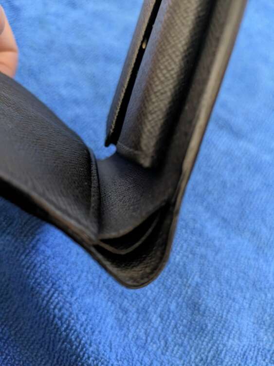 ルイヴィトン ダミエ 二つ折り財布（小銭入れあり）（ブランド財布・小物）の商品画像 - 査定依頼日：2025年3月7日 - 最高査定価格：10,000円