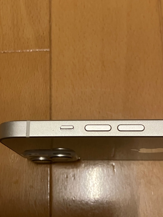 iphone13 128GB ホワイト 初期化済み（スマホ）の商品画像 - 査定依頼日：2026年4月6日 - 最高査定価格：28,000円