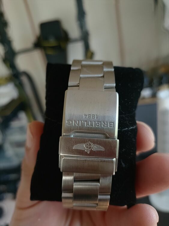 ブライトリング スーパーオーシャン （高級時計）の商品画像 - 査定依頼日：2025年9月23日 - 最高査定価格：270,000円