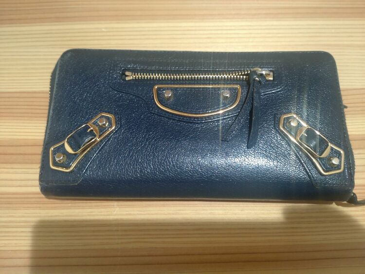 バレンシアガ  （ブランドバッグ）の商品画像 - 査定依頼日：2025年6月25日 - 最高査定価格：23,000円