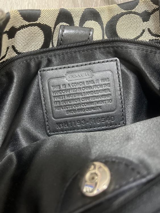 トートバッグ（ブランドバッグ）の商品画像 - 査定依頼日：2026年4月14日 - 最高査定価格：1,000円