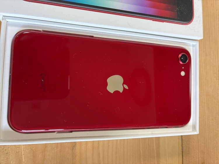 iPhone se3 レッド（スマホ）の商品画像 - 査定依頼日：2026年6月17日 - 最高査定価格：40,000円