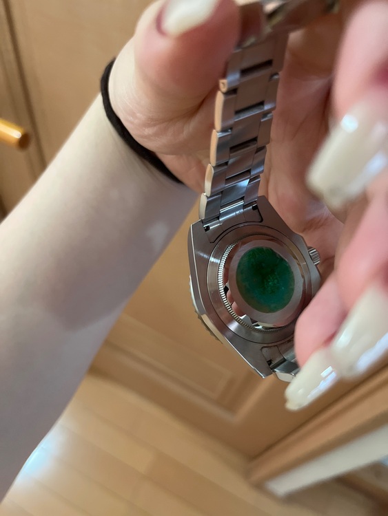 ロレックス GMTマスター （高級時計）の商品画像 - 査定依頼日：2025年10月7日 - 最高査定価格：2,450,000円