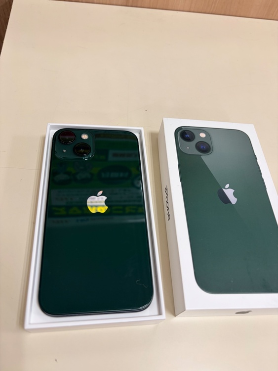 iPhone 13 256GB au（スマホ）の商品画像 - 査定依頼日：2026年2月28日 - 最高査定価格：38,000円