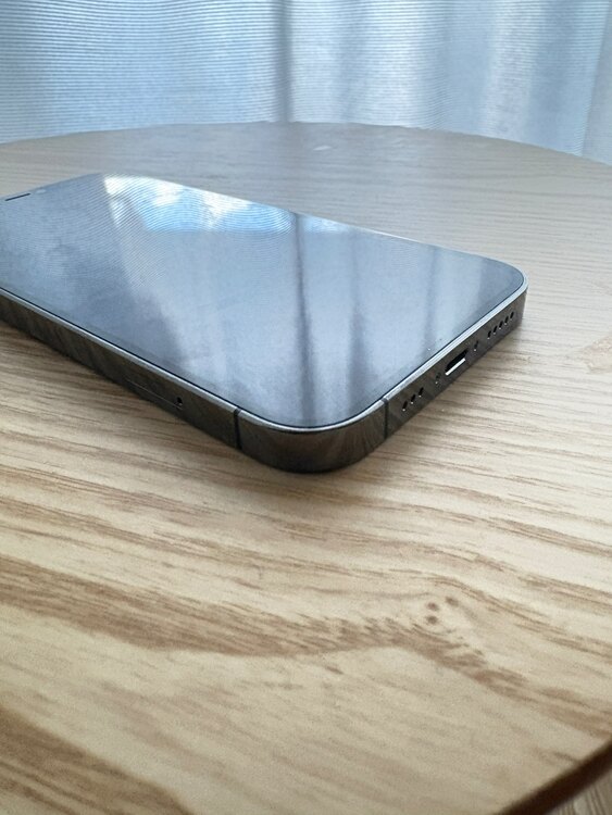 Iphone12pro256gb（スマホ）の商品画像 - 査定依頼日：2025年1月25日 - 最高査定価格：45,000円