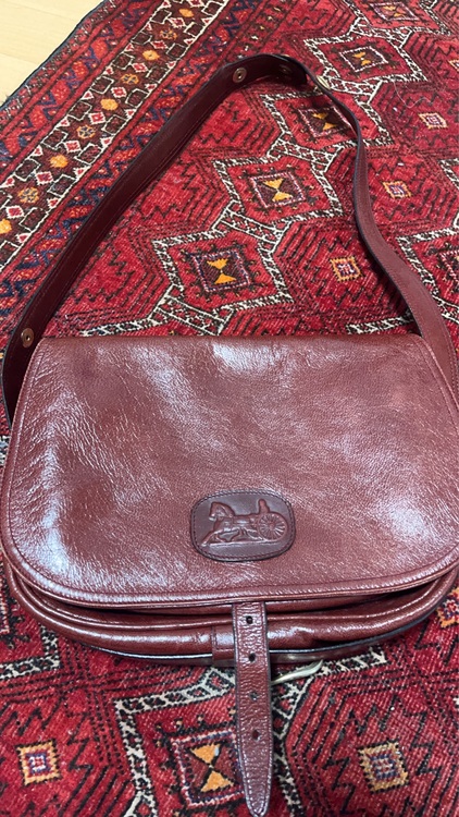 セリーヌ  （ブランドバッグ）の商品画像 - 査定依頼日：2025年11月19日 - 最高査定価格：30,000円