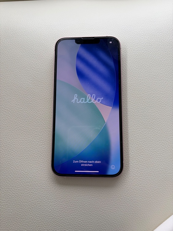 iPhone iPhone 13 128GB SIMフリー（スマホ）の商品画像 - 査定依頼日：2026年6月8日 - 最高査定価格：40,000円