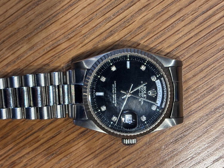 ロレックス デイデイト （高級時計）の商品画像 - 査定依頼日：2026年3月29日 - 最高査定価格：3,650,000円