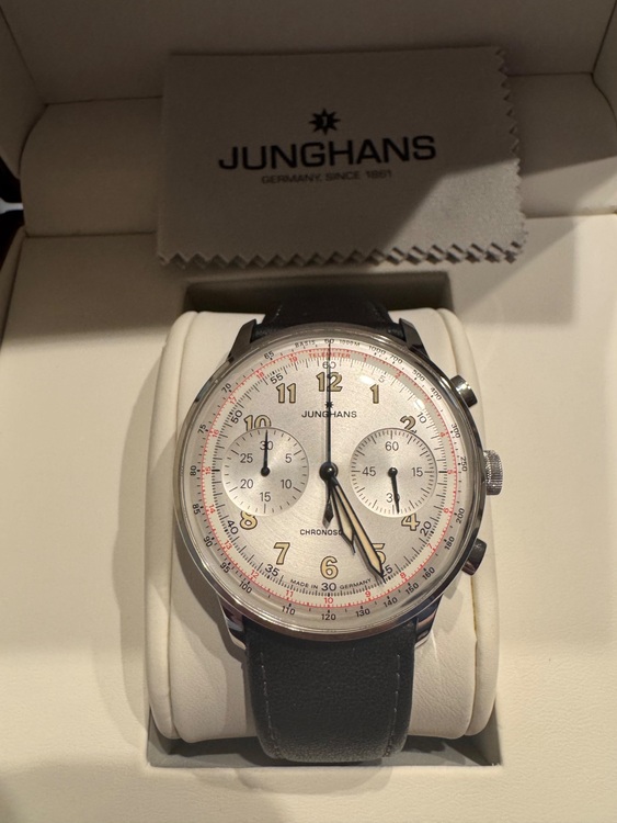 その他 その他 ユンハンス　マイスターテレメーター027/3380.0（高級時計）の商品画像 - 査定依頼日：2025年9月24日 - 最高査定価格：67,000円