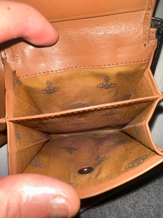 ヴィヴィアン（ブランド財布・小物）の商品画像 - 査定依頼日：2025年4月12日 - 最高査定価格：500円