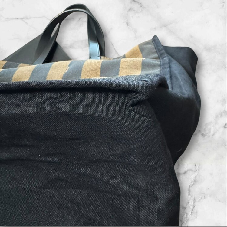 フェンディ  （ブランドバッグ）の商品画像 - 査定依頼日：2025年2月10日 - 最高査定価格：40,000円