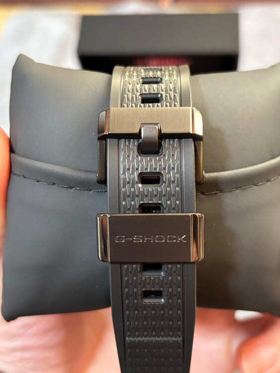 G-SHOCK その他 MTG-B3000B-1AJf（高級時計）の商品画像 - 査定依頼日：2024年12月22日 - 最高査定価格：56,000円