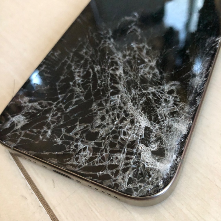 iPhone15pro 256（スマホ）の商品画像 - 査定依頼日：2026年4月10日 - 最高査定価格：154,000円