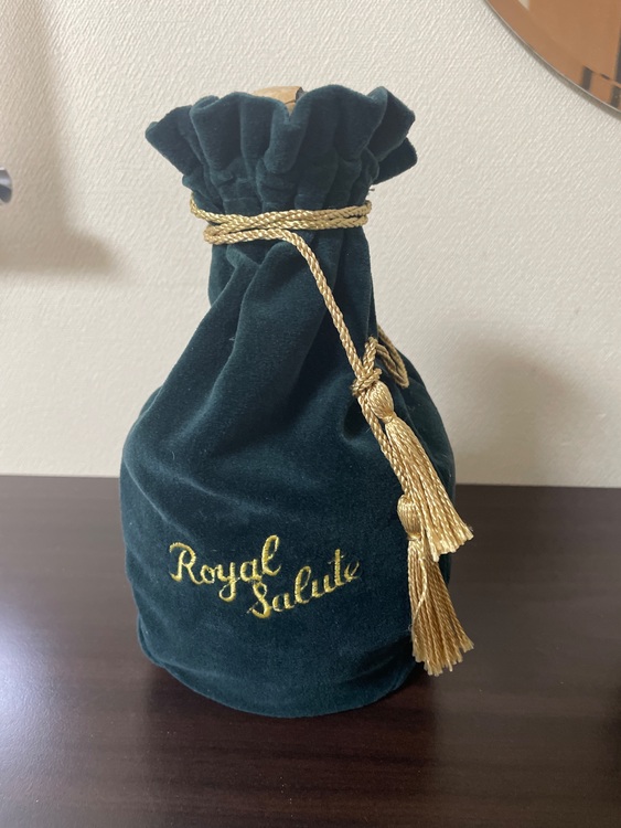 ウイスキー オールドパー （お酒）の商品画像 - 査定依頼日：2025年6月3日 - 最高査定価格：6,000円