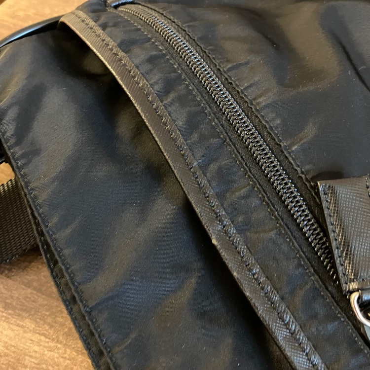 プラダ　メンズ　ショルダーバッグ（ブランドバッグ）の商品画像 - 査定依頼日：2025年11月10日 - 最高査定価格：38,000円