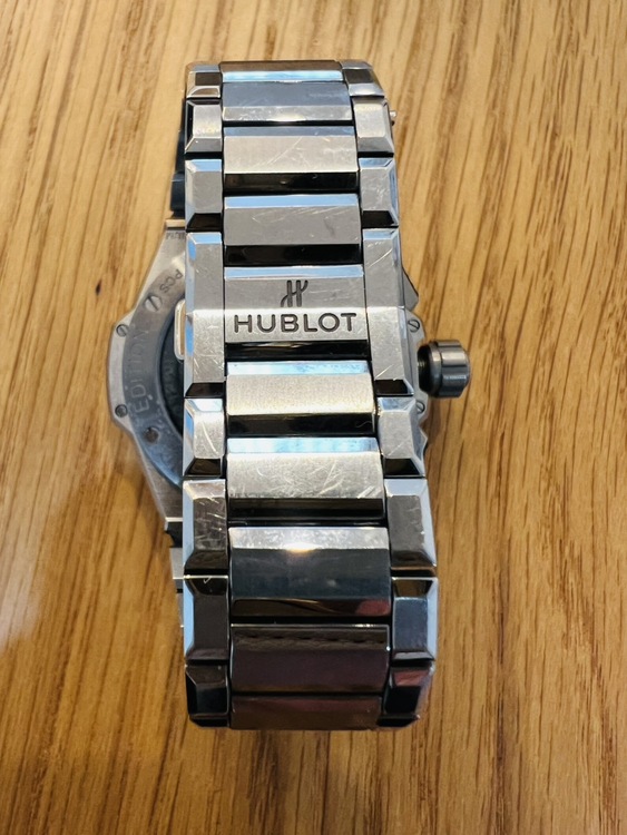 ウブロ ビックバン 451.NX.1140.NX.YOS（高級時計）の商品画像 - 査定依頼日：2026年4月29日 - 最高査定価格：1,300,000円